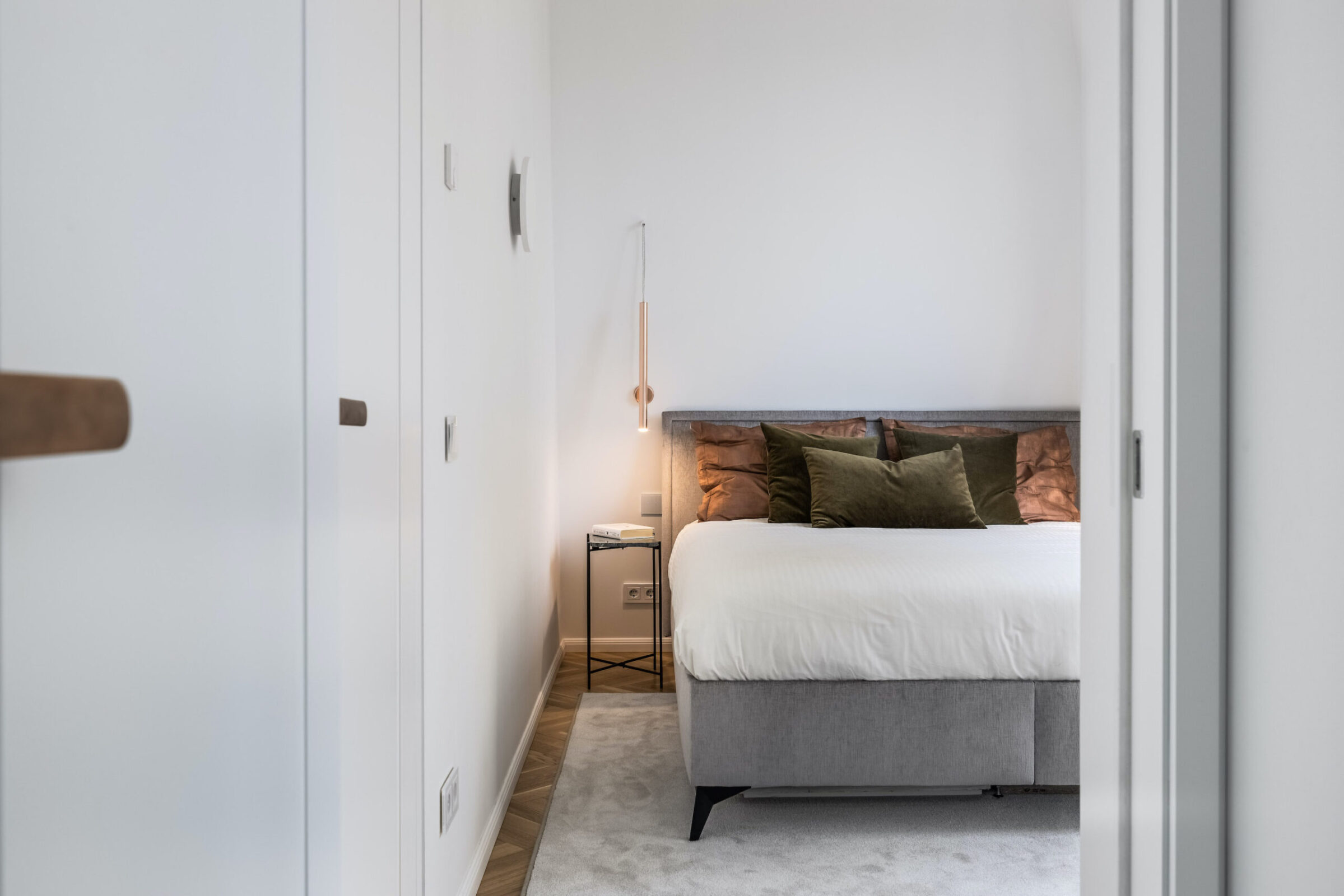 prabangus miegamojo interjero dizainas Vilniuje