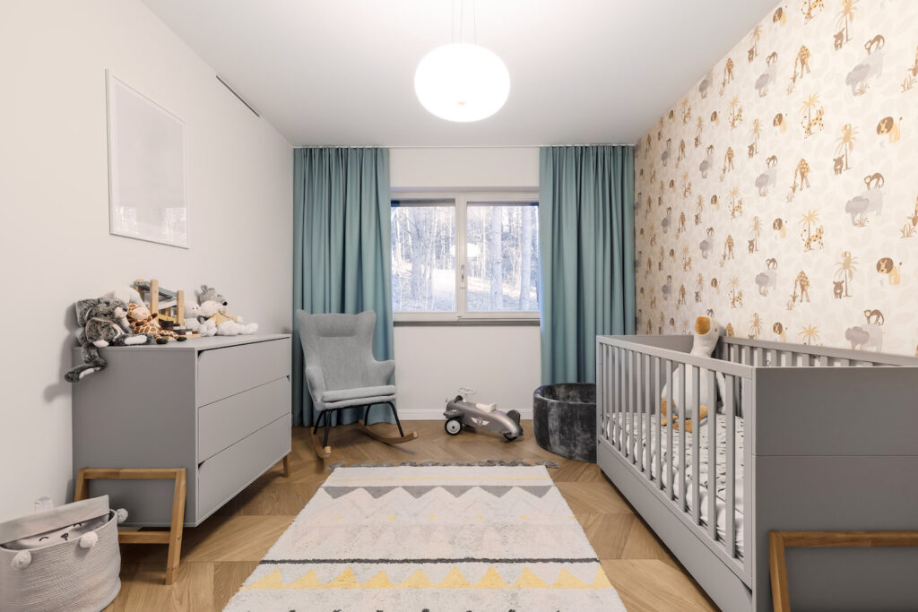 berniuko kambario interjeras su pilkais baldais