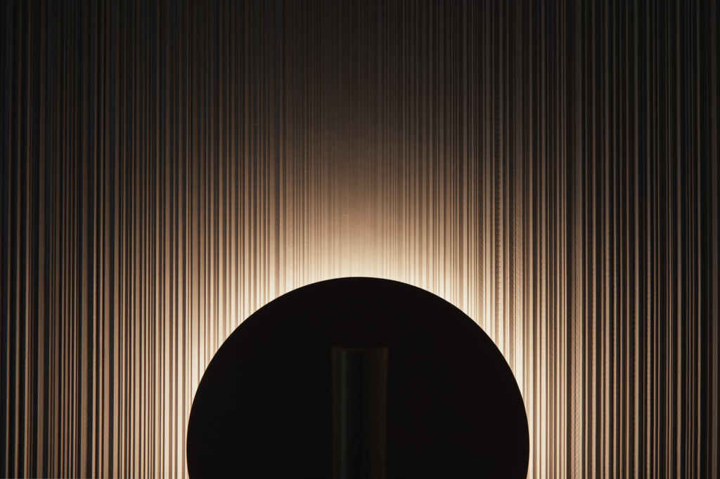 Faktūrinių tapetų pašvietimas